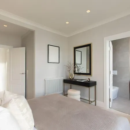Superb 3 Bed Notting Hill Holiday home