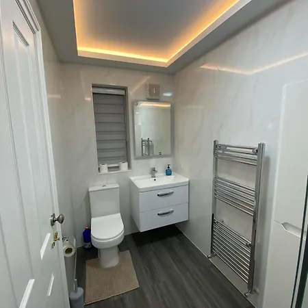 2 Bedroom Flat Apartment