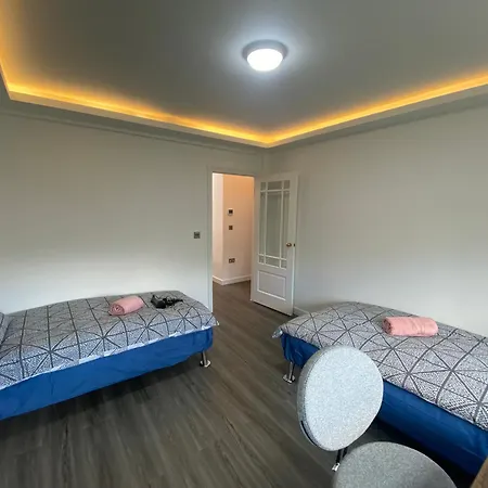 2 Bedroom Flat