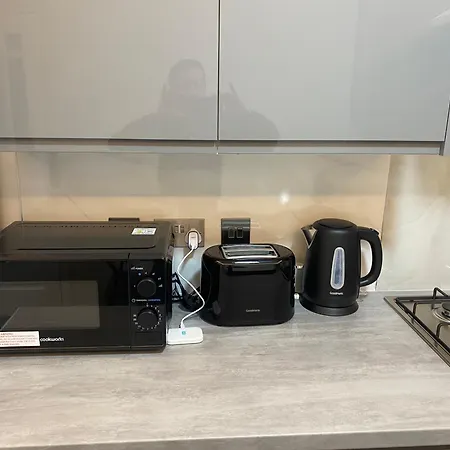 Apartment 2 Bedroom Flat *