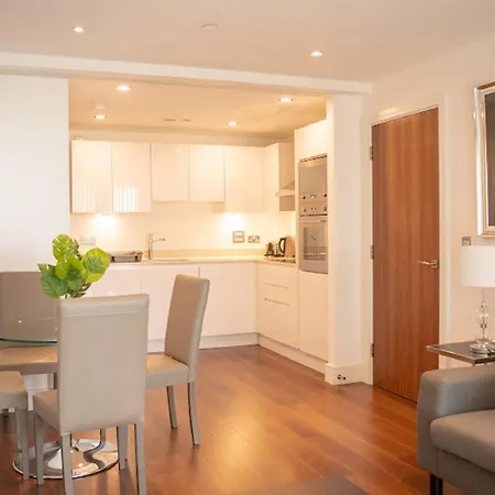 Apartment Lincoln Plaza By Interhome London