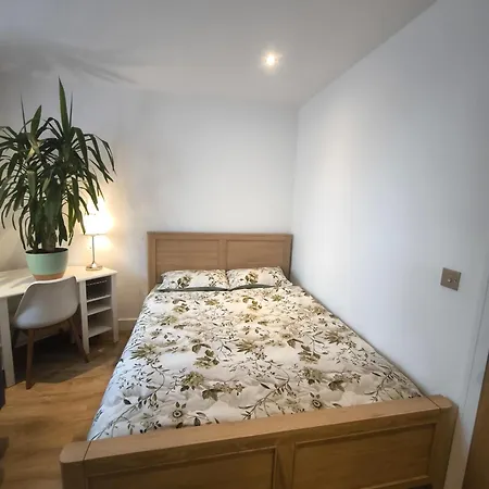 Heathrow Luxury Feltham