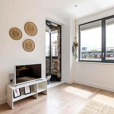 Apartment Well-connected Cosy And Bright Modern Flat *