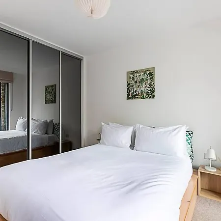 Well-connected Cosy And Bright Modern Flat