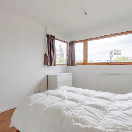 Apartment Unique Spacious Central 3 Bedroom With Rooftop Terrace