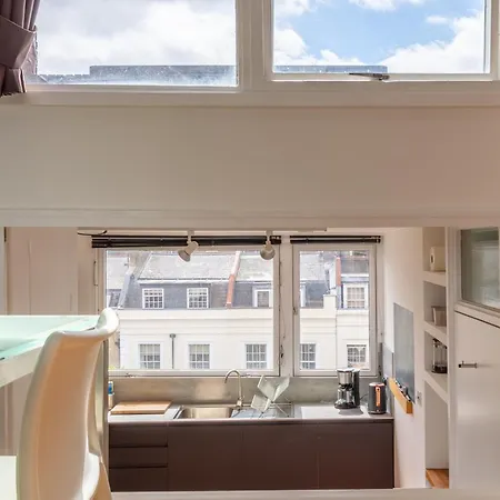 Apartment Unique Spacious Central 3 Bedroom With Rooftop Terrace *