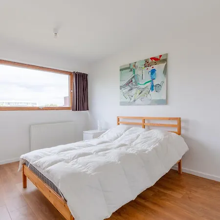 Unique Spacious Central 3 Bedroom With Rooftop Terrace Apartment London