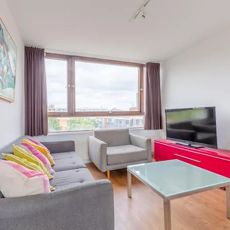 Unique Spacious Central 3 Bedroom With Rooftop Terrace * London