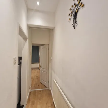 Two Bedroom Ground Floor In Thornton Heath