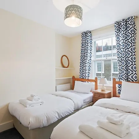 Cosy 2 Bedroom Flat In Pimlico 10 Minutes To Station 런던