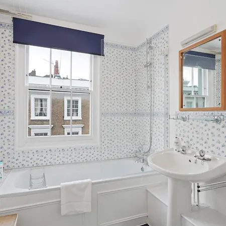 Cosy 2 Bedroom Flat In Pimlico 10 Minutes To Station