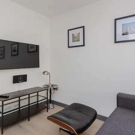 Stylish 1 Bedroom In Holborn In A Great Location Apartamento Londres