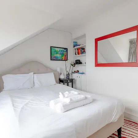 Apartment Floor 1bd Flat With Balcony - Ladbroke Grove *