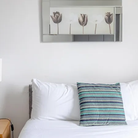 Sleek & Sunny 1bd Flat Near Greenwhich - Deptford! * London