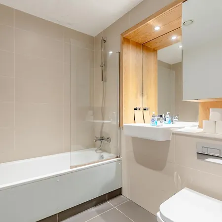 Apartment Sleek & Sunny 1bd Flat Near Greenwhich - Deptford! *