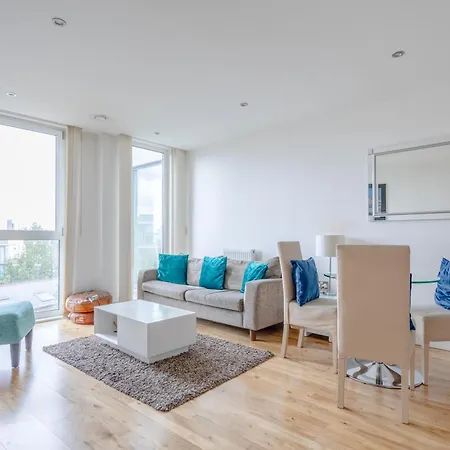 Apartment Sleek & Sunny 1bd Flat Near Greenwhich - Deptford!