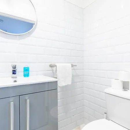 Apartment Contemporary 1bd Flat - Willesden Green!
