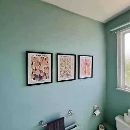 Stylish 1-bed Flat In Willesden With Private Patio London