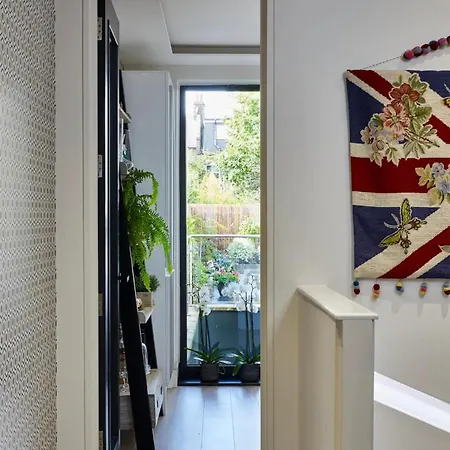 Stylish Interiors Garden Parking 3brb Flat Apartment *