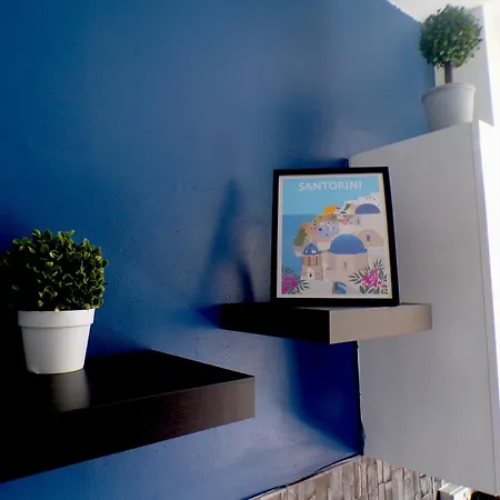 West Kensington - Santorini Apartment *