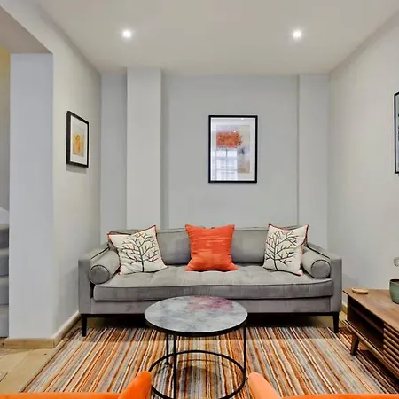 Sweet Marble Arch 2 Bedroom Mews House London