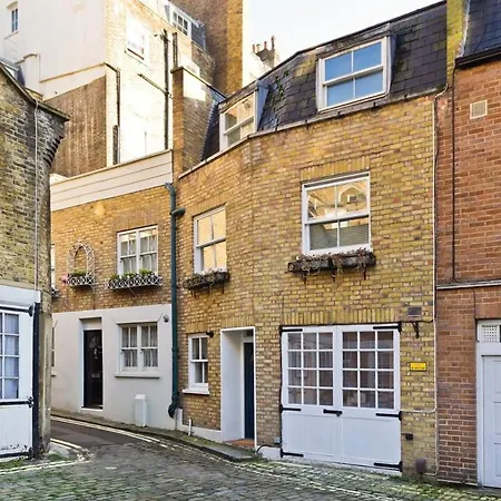 Holiday home Sweet Marble Arch 2 Bedroom Mews House