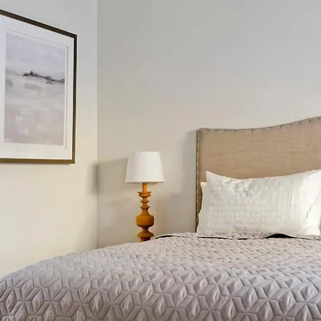 Sweet Marble Arch 2 Bedroom Mews House London