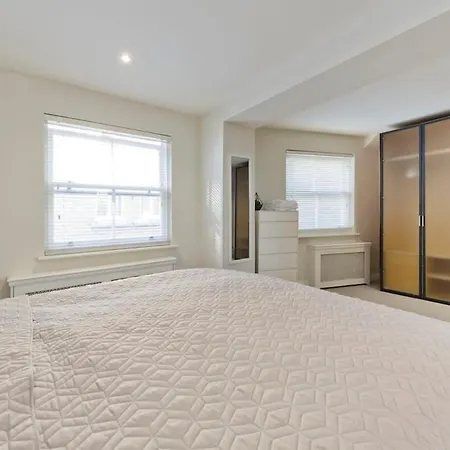 Sweet Marble Arch 2 Bedroom Mews House * London