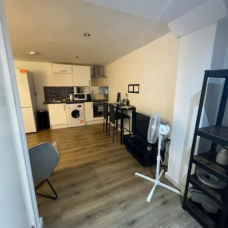 Cozy Two Bedroom Sleeps 6 Near Camden Market Hw10 Apartment *