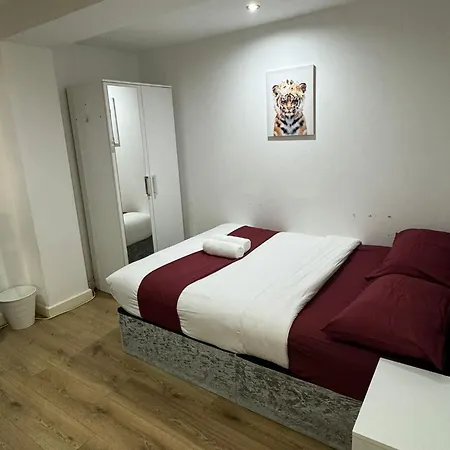 Cozy Two Bedroom Sleeps 6 Near Camden Market Hw10