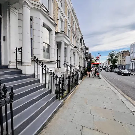 Stylish 2 Bedroom Notting Hill Superstar London