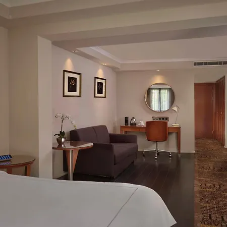 Hotel Park Plaza Victoria 4*