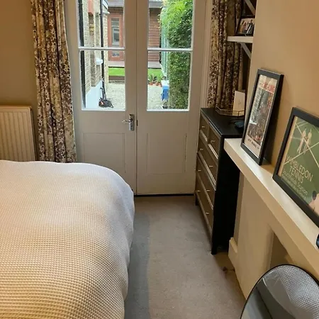 Southfields Garden Flat - 5 Minutes From Wimbledon Tennis Apartment London