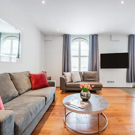 Welcome South Kensington *