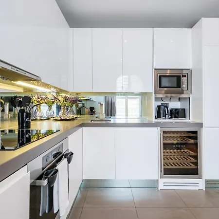Welcome South Kensington *