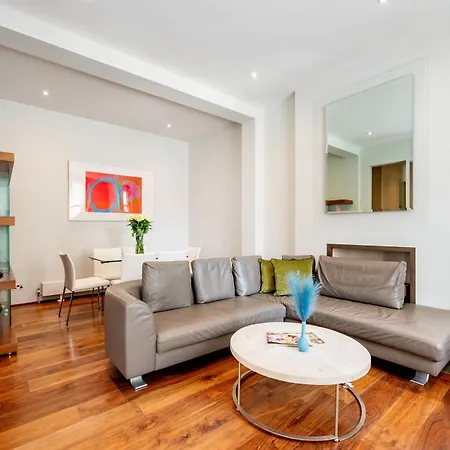 Welcome South Kensington *