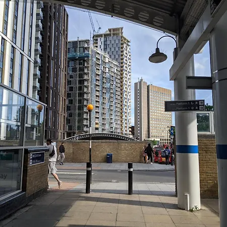 Modern 2 Bed Lewisham Catford - Perfect For Long Apartment *