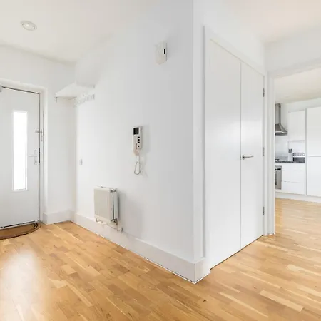 Modern 2 Bed Lewisham Catford - Perfect For Long London