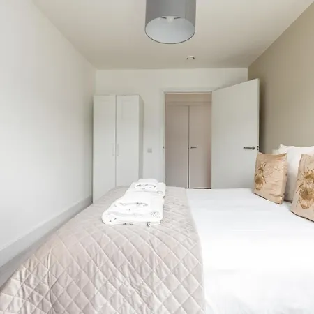 Modern 2 Bed Lewisham Catford - Perfect For Long Apartment *