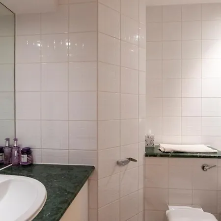 Modern 2 Bedroom In Soho * London