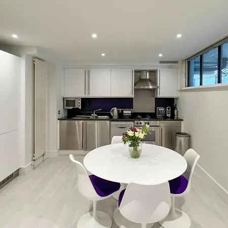 Modern 2 Bedroom In Soho