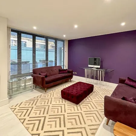 Modern 2 Bedroom In Soho *
