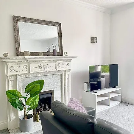Luxury In Paddington Apartment London