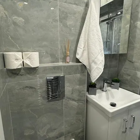 Spacious Double In Greater *