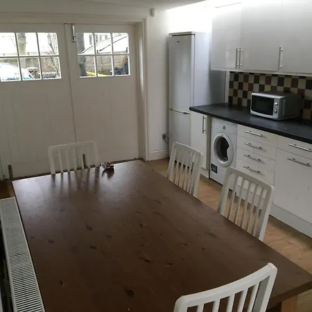 Apartment Spacious Duplex Flat London