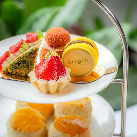Royal Garden Hotel 5*
