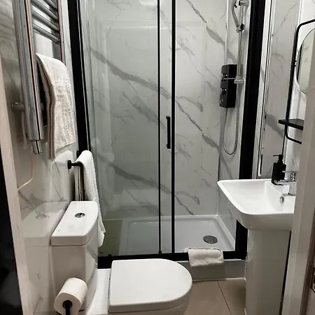 Apartment Fb2-fantastic Basement Good For 3 Near Hyde Park London