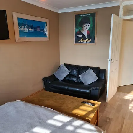 Apartment Cheap Kensington