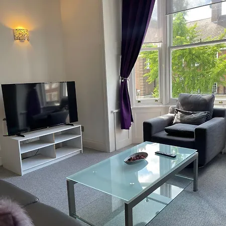 Luxury In Paddington Apartment