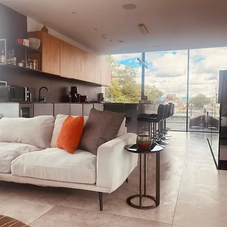 Shoreditch 3 Bed 2 Bath Large Terrace & Park View